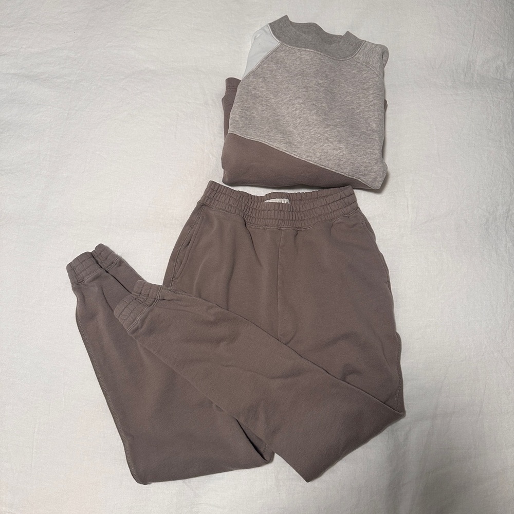 Abercrombie Sweatshirt and Joggers Set